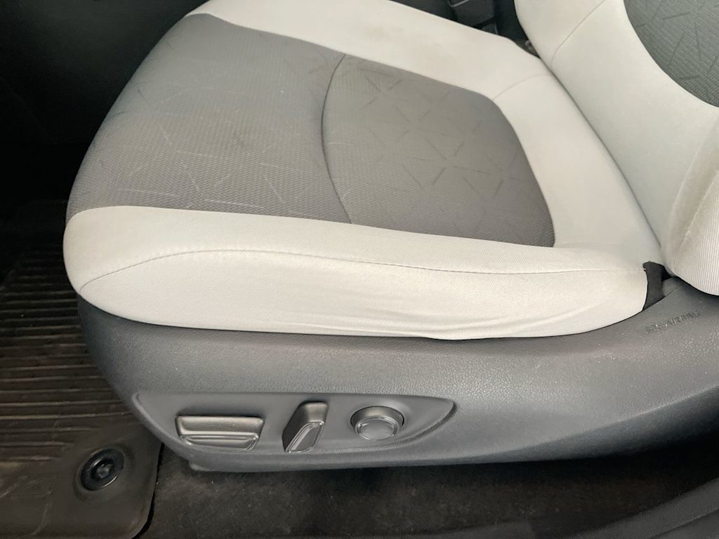 Thumbnail: 2021 Toyota RAV4 - 22