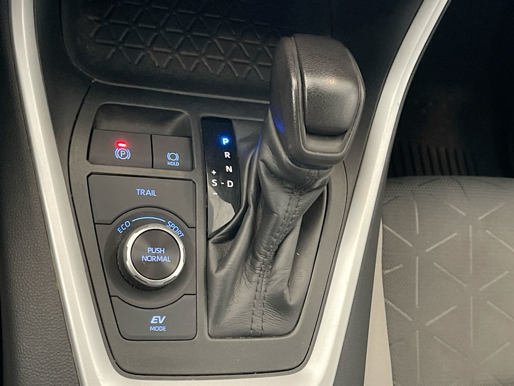 Thumbnail: 2021 Toyota RAV4 - 13