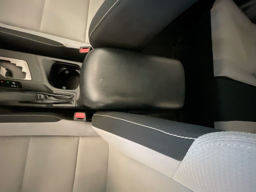 Thumbnail: 2018 Toyota RAV4 - 9