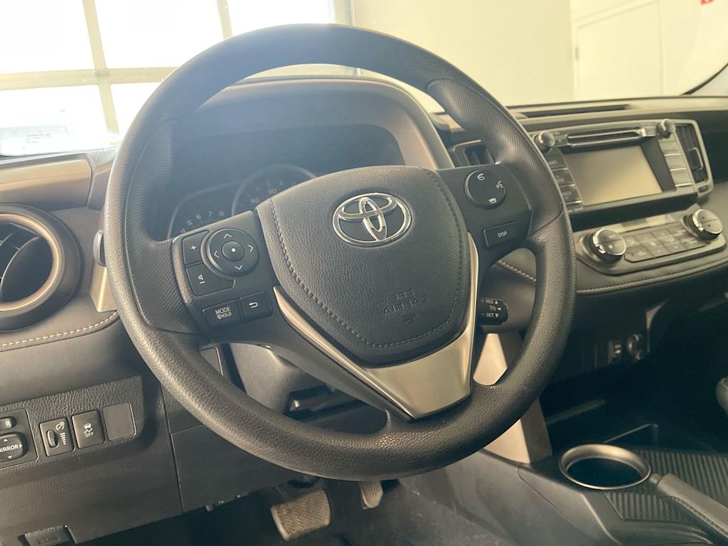 Thumbnail: 2013 Toyota RAV4 - 2