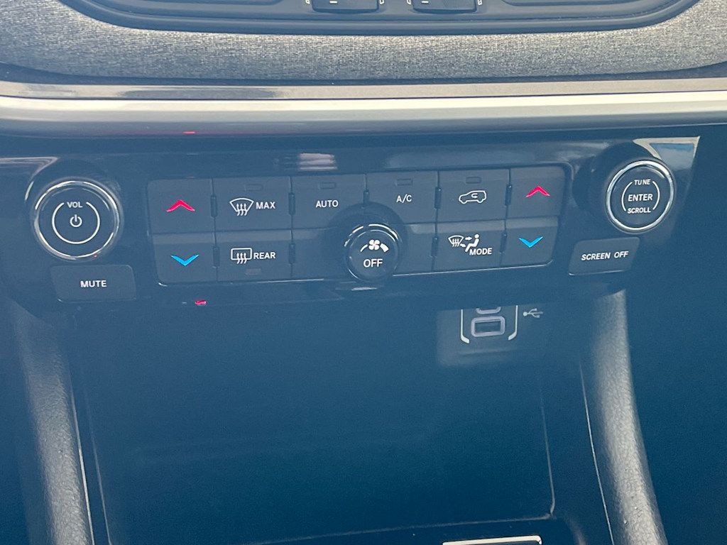 Thumbnail: 2022 Jeep Compass - 25