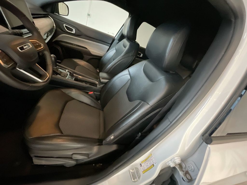 Thumbnail: 2024 Jeep Compass - 8