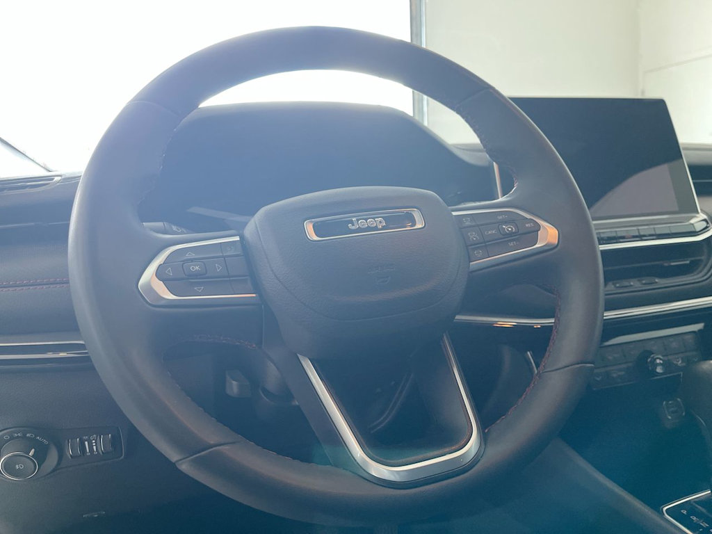 2023 Jeep Compass Trailhawk 2