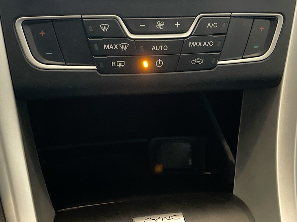 Thumbnail: 2016 Ford Fusion - 26