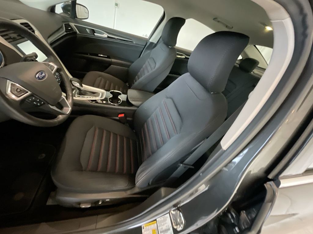 Thumbnail: 2016 Ford Fusion - 9