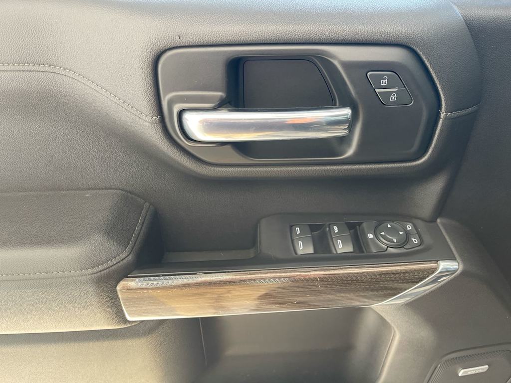 Thumbnail: 2021 Chevrolet Silverado 1500 - 22
