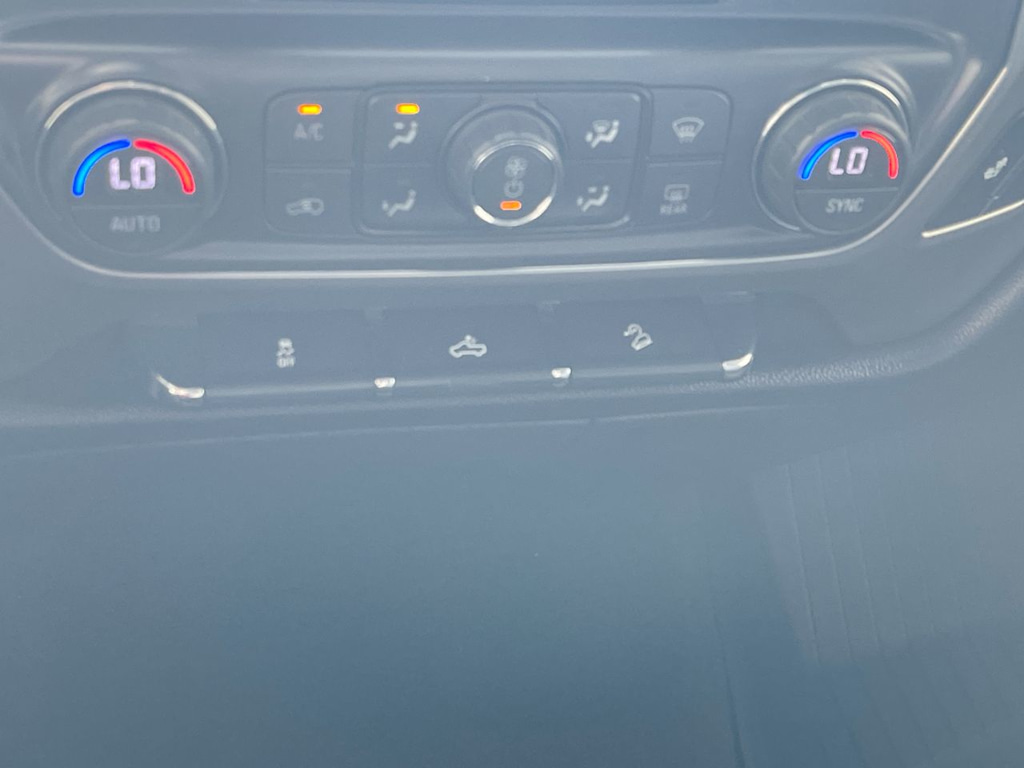 Thumbnail: 2018 Chevrolet Silverado 1500 - 26