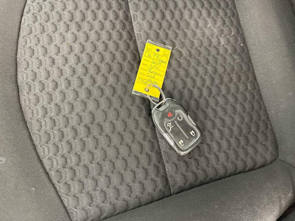 Thumbnail: 2019 GMC Terrain - 15