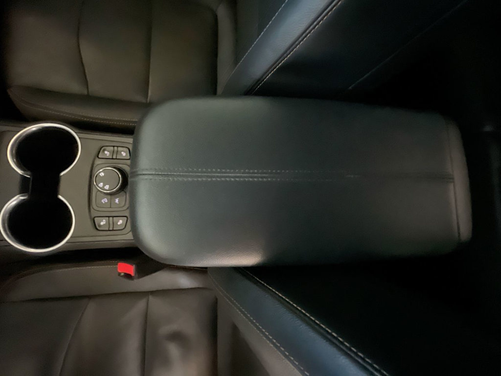 Thumbnail: 2020 GMC Terrain - 27
