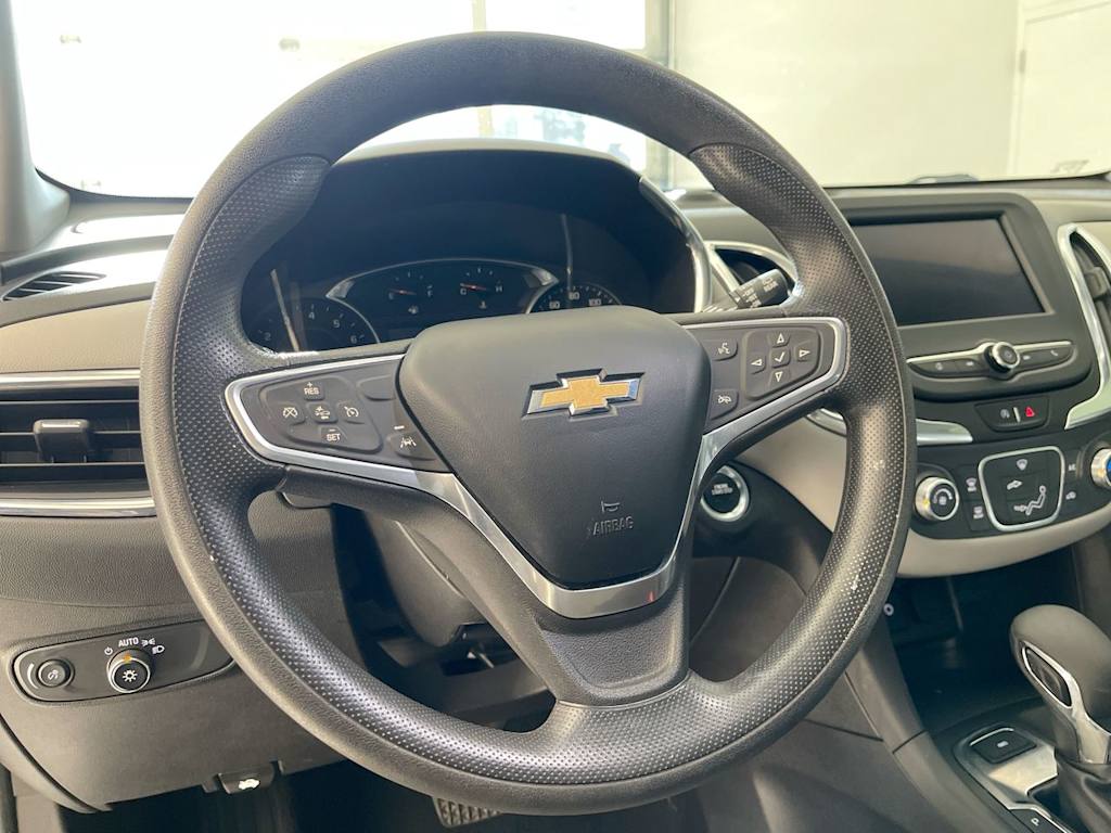 Thumbnail: 2022 Chevrolet Equinox - 2