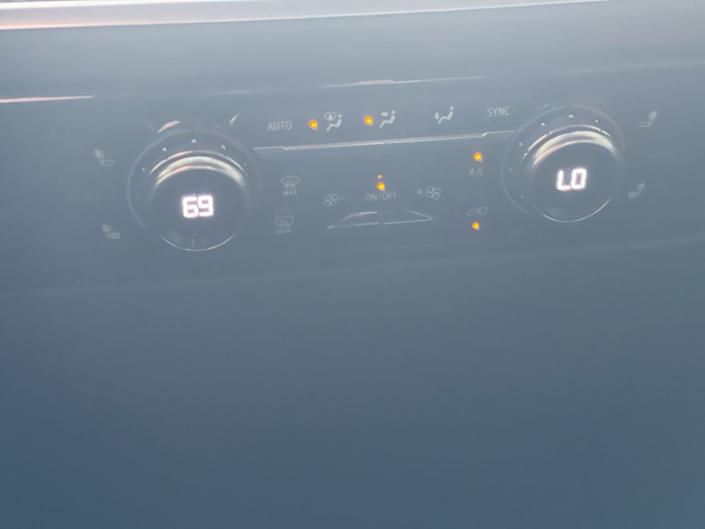 2022 GMC Sierra 1500 SLE 24