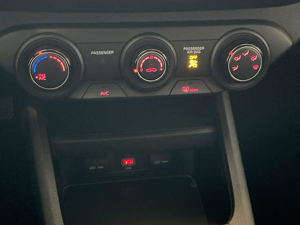 Thumbnail: 2023 Kia Forte - 25