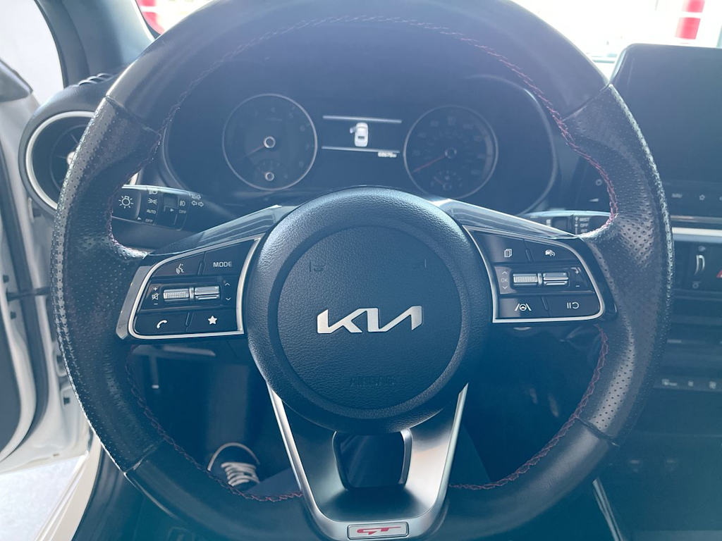 Thumbnail: 2022 Kia Forte - 15