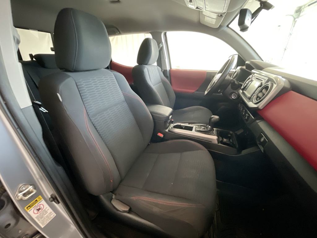 2016 Toyota Tacoma SR 10