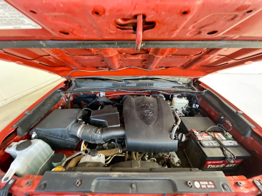 Thumbnail: 2016 Toyota Tacoma - 8