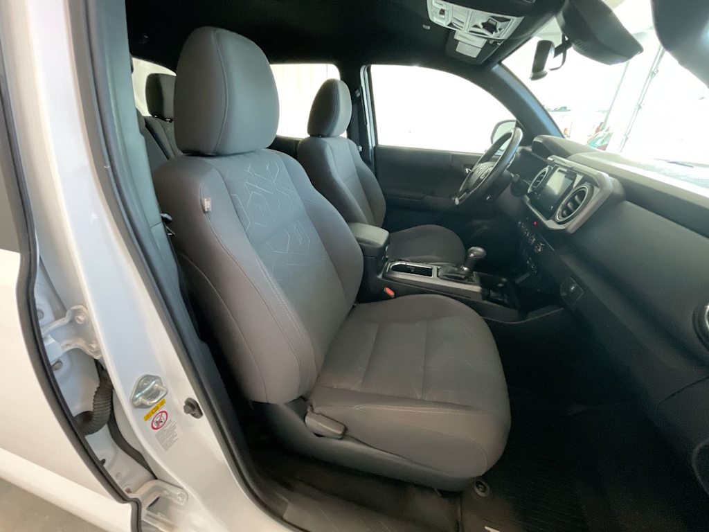 Thumbnail: 2019 Toyota Tacoma - 11