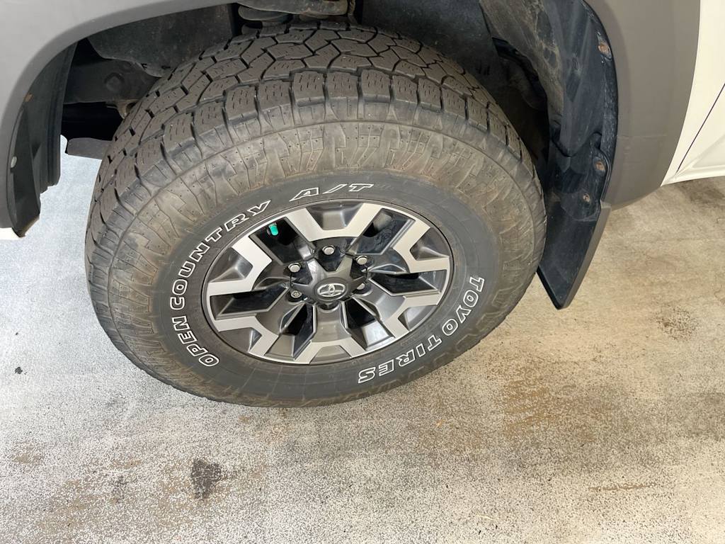 Thumbnail: 2019 Toyota Tacoma - 8