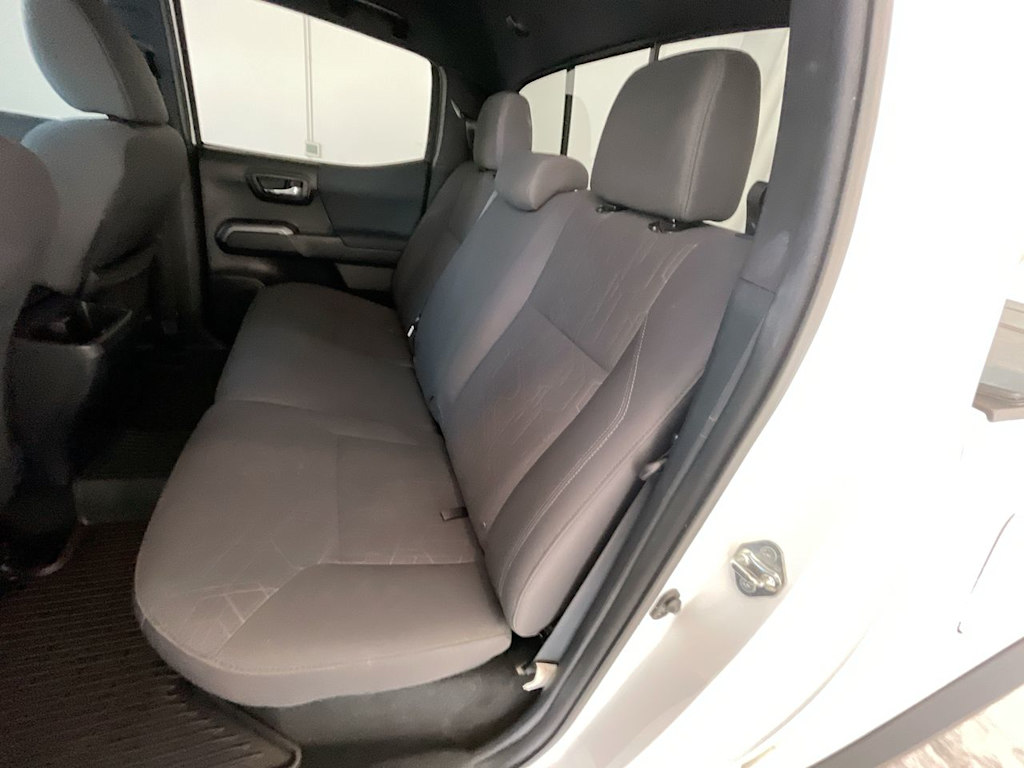 Thumbnail: 2019 Toyota Tacoma - 12