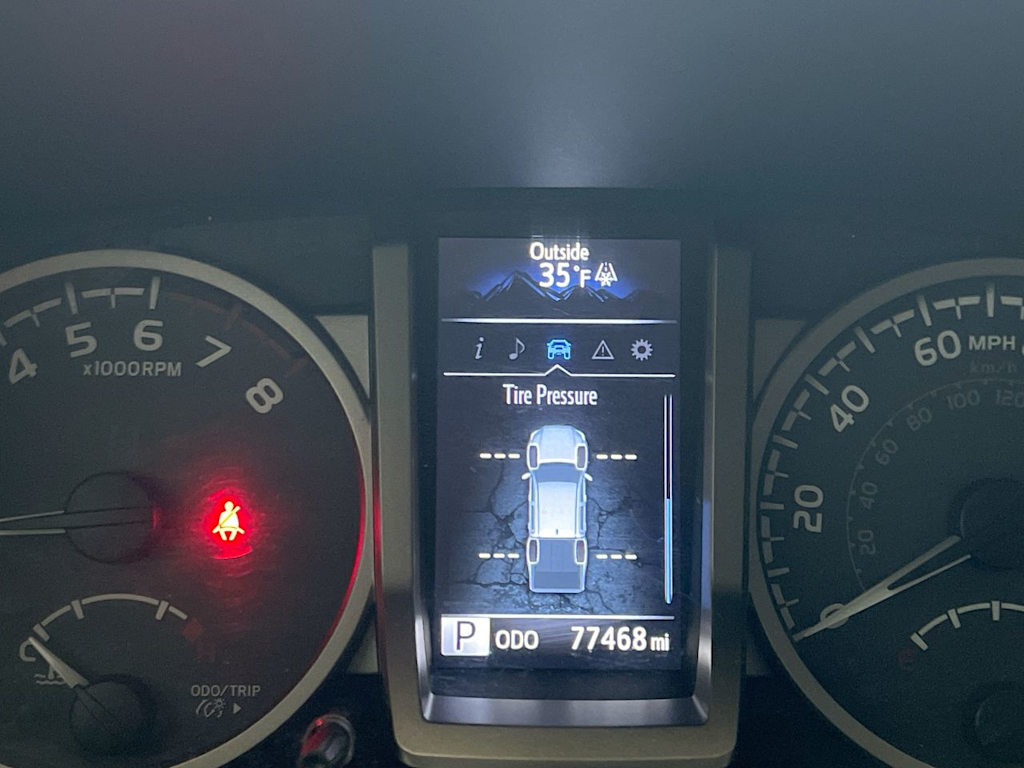 Thumbnail: 2018 Toyota Tacoma - 14