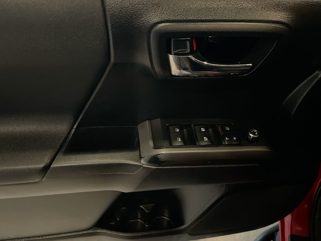2018 Toyota Tacoma TRD Sport 23