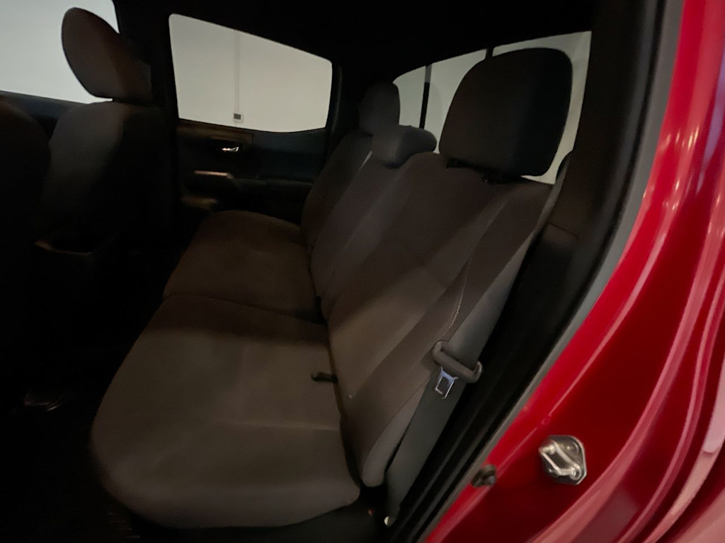 2018 Toyota Tacoma TRD Sport 11