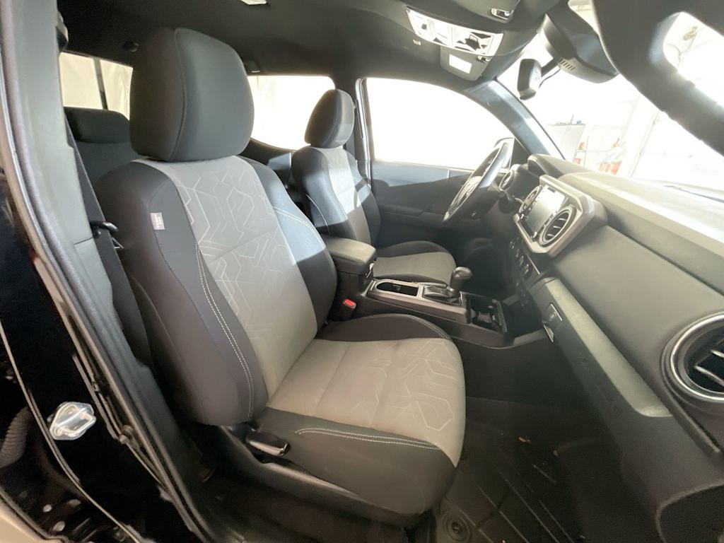 Thumbnail: 2023 Toyota Tacoma - 9