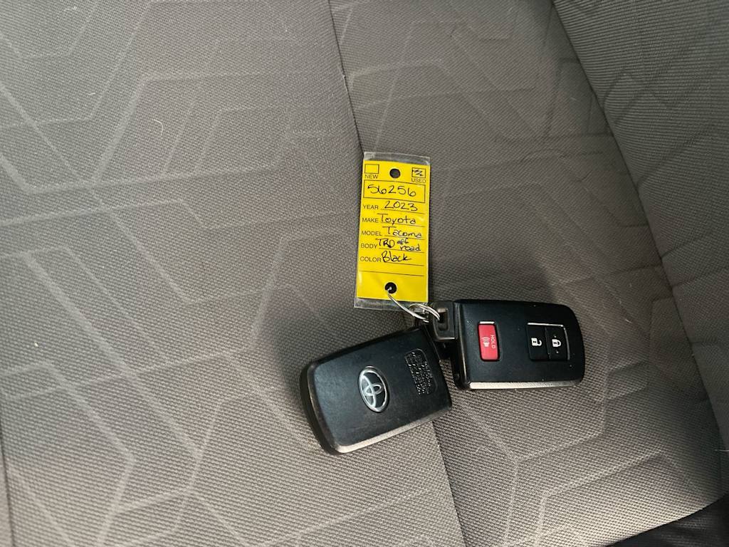 Thumbnail: 2023 Toyota Tacoma - 15