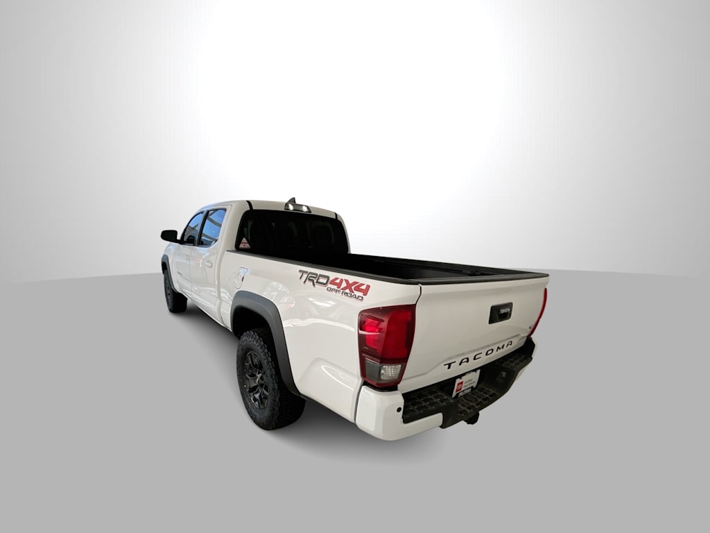 Thumbnail: 2019 Toyota Tacoma - 6