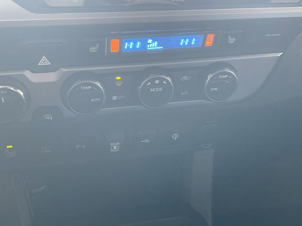 Thumbnail: 2022 Toyota Tacoma - 6