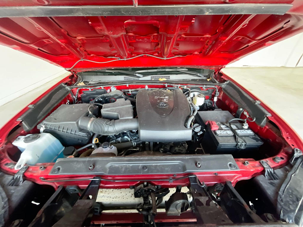 Thumbnail: 2022 Toyota Tacoma - 8