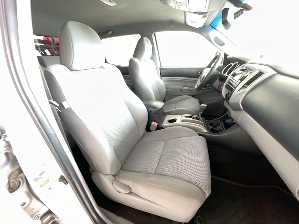 2012 Toyota Tacoma SR5 9