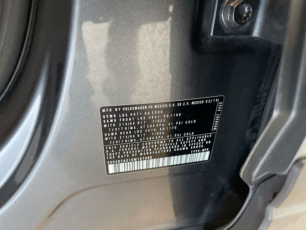 Thumbnail: 2019 Volkswagen Tiguan - 17