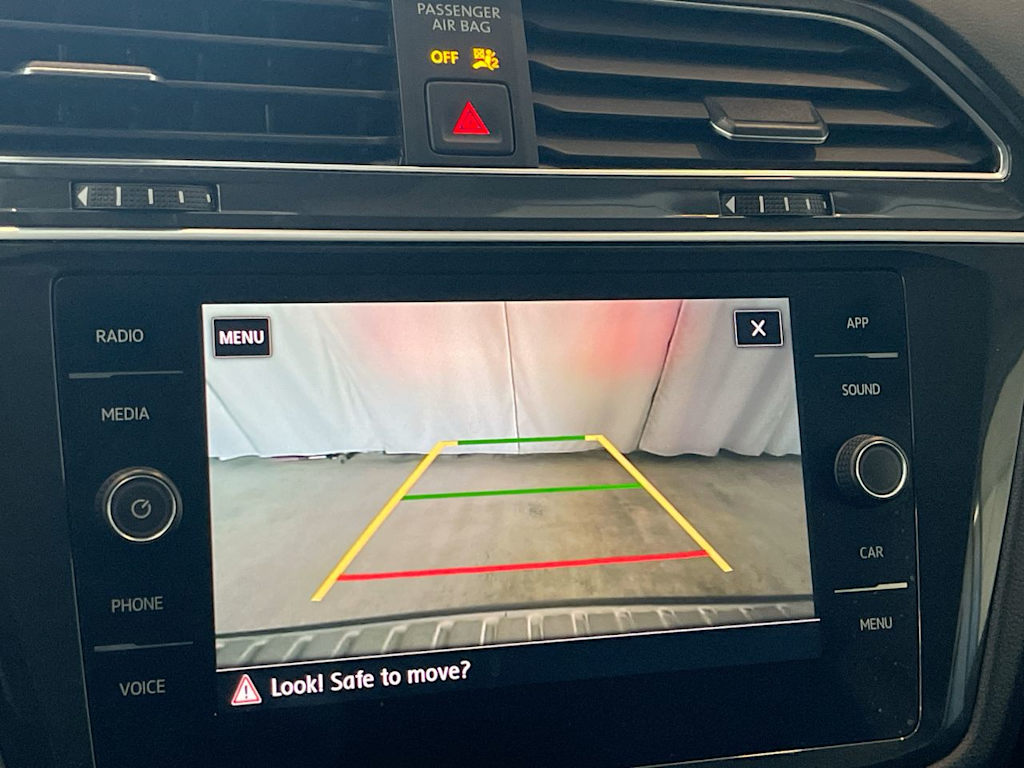 Thumbnail: 2019 Volkswagen Tiguan - 24