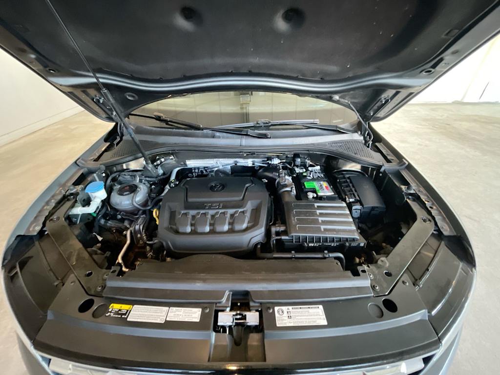 Thumbnail: 2019 Volkswagen Tiguan - 8