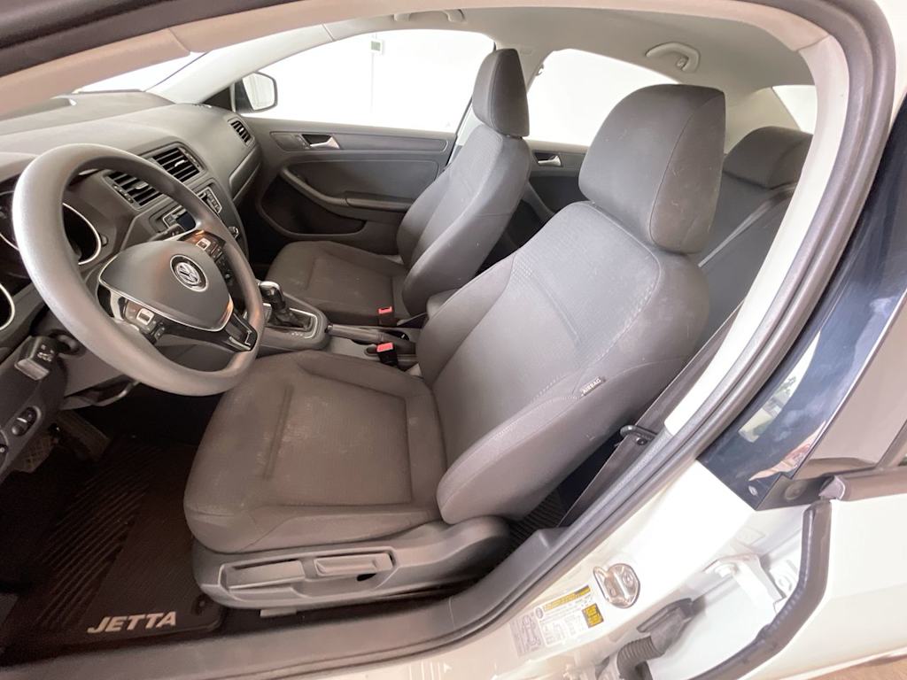 Thumbnail: 2016 Volkswagen Jetta - 8
