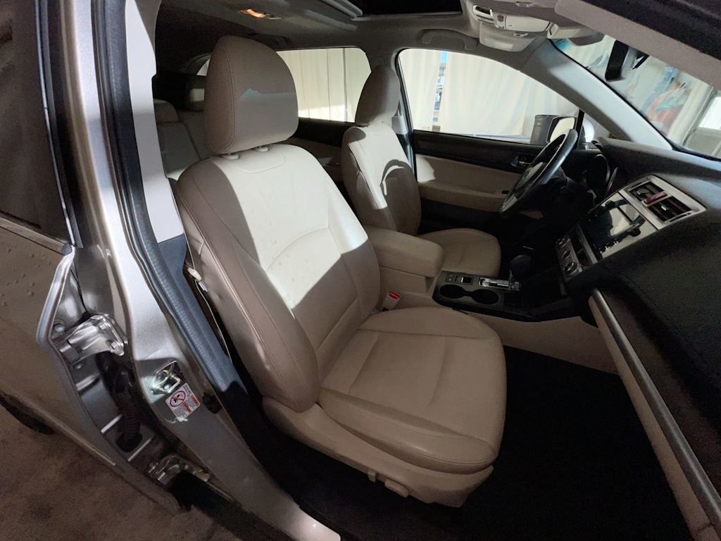 Thumbnail: 2016 Subaru Outback - 10