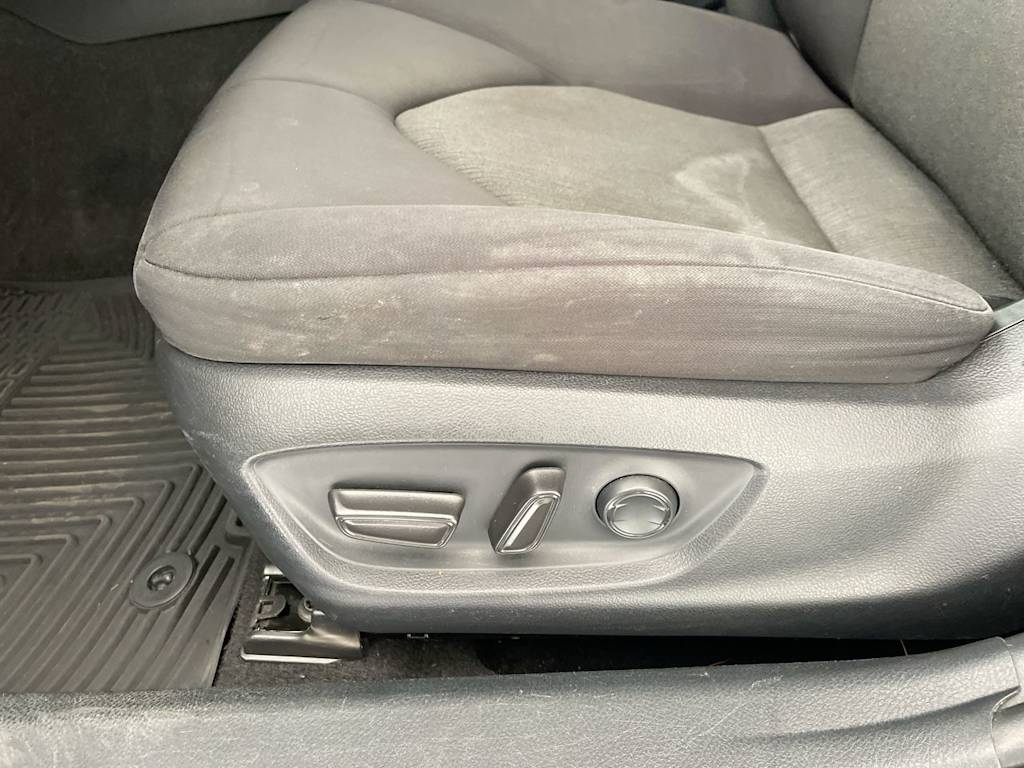 Thumbnail: 2019 Toyota Camry - 22