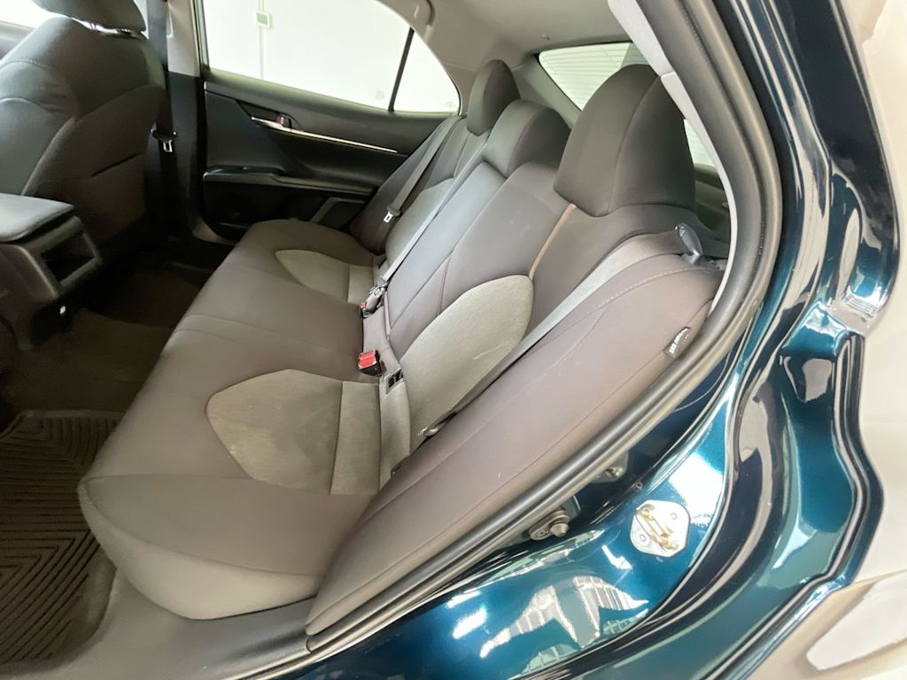 Thumbnail: 2019 Toyota Camry - 11