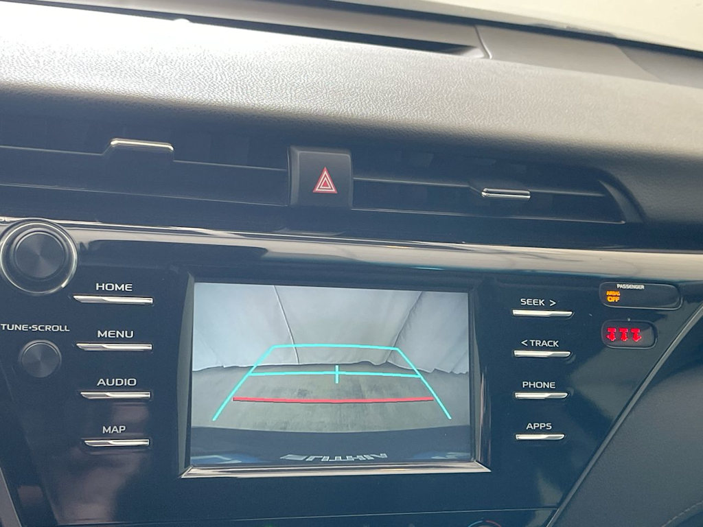 Thumbnail: 2019 Toyota Camry - 24