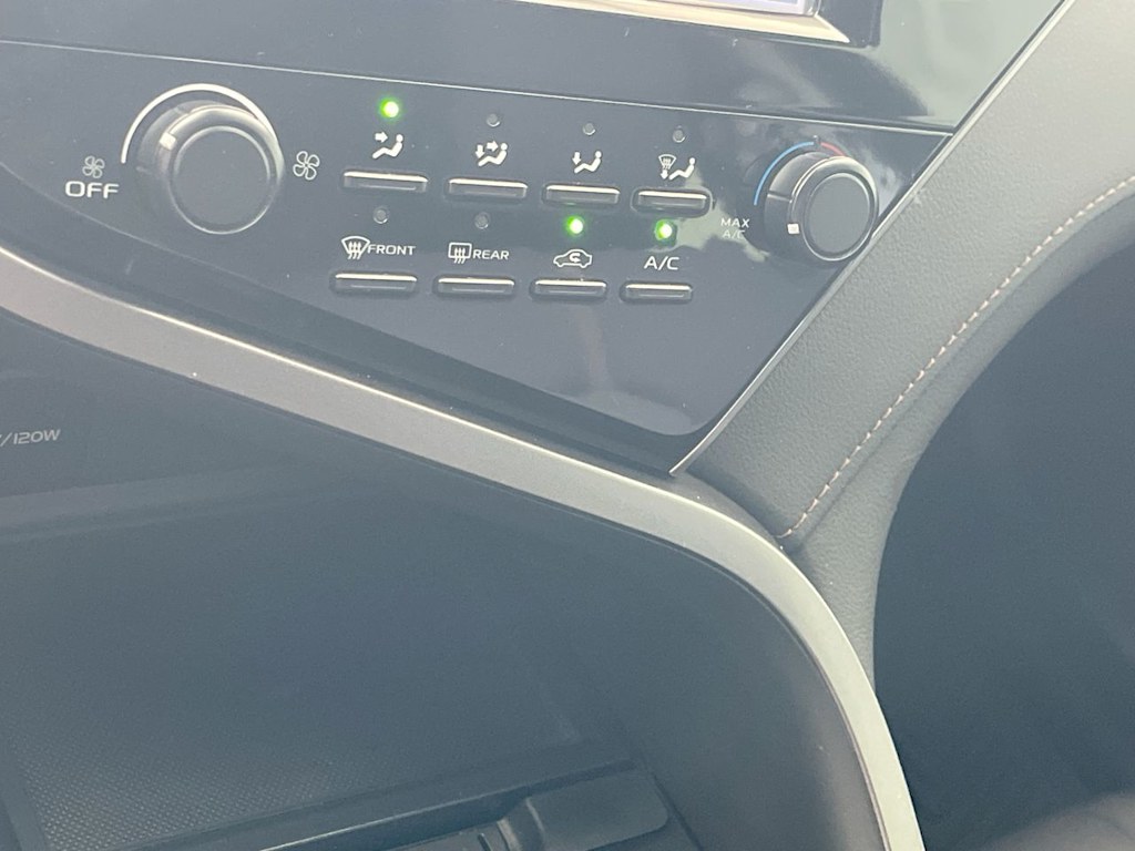 Thumbnail: 2019 Toyota Camry - 26