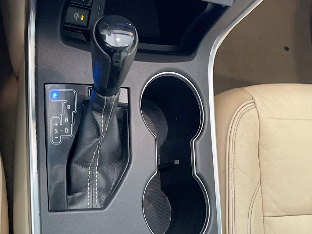 Thumbnail: 2016 Toyota Camry - 12