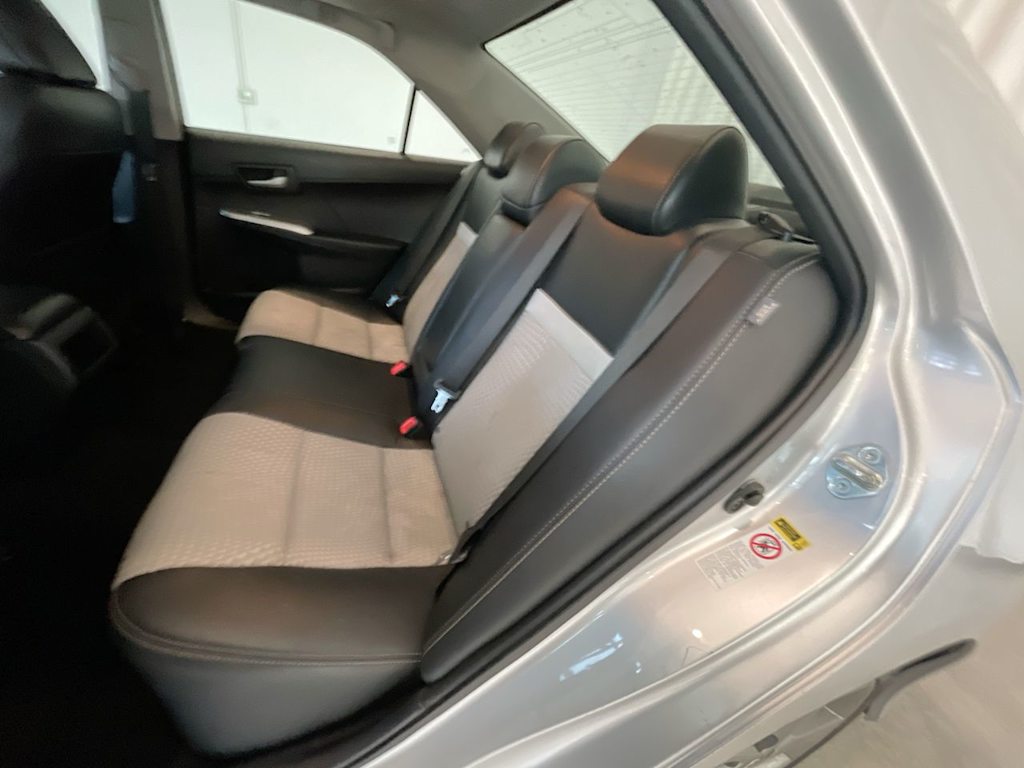 Thumbnail: 2012 Toyota Camry - 9