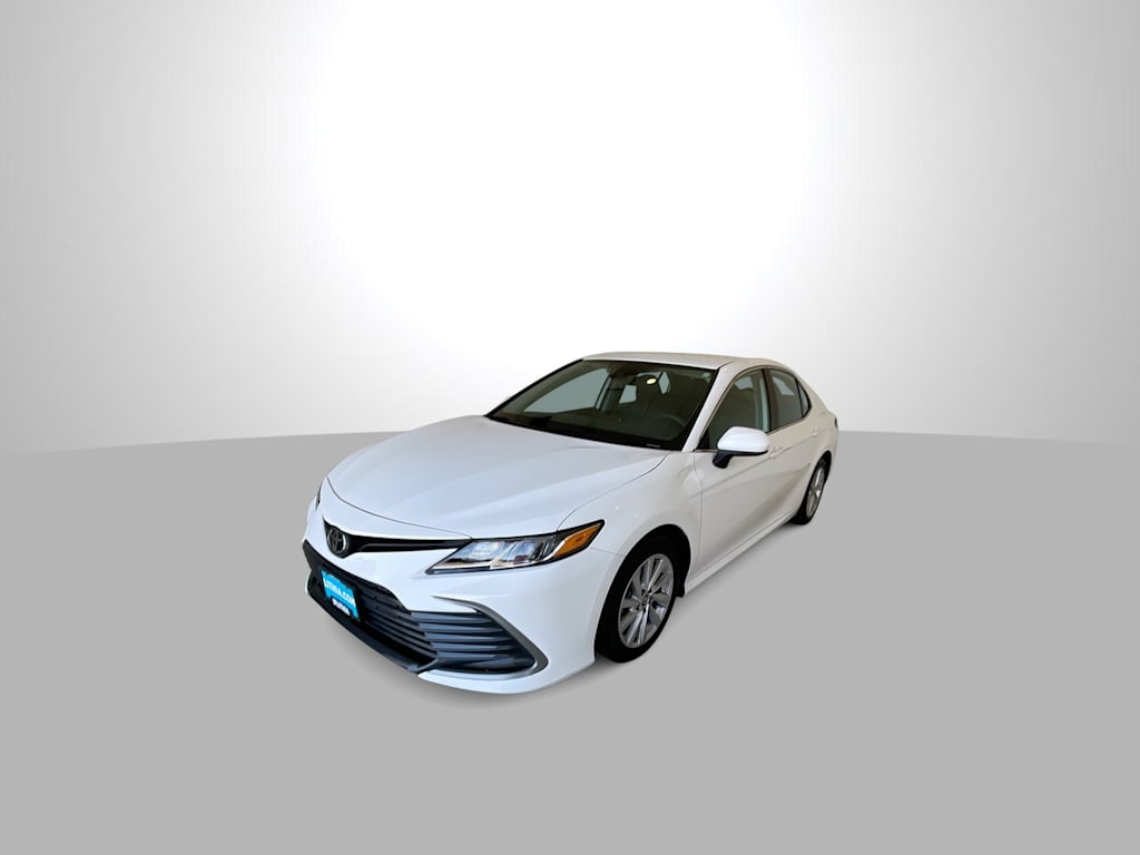 2023 Toyota Camry LE 17