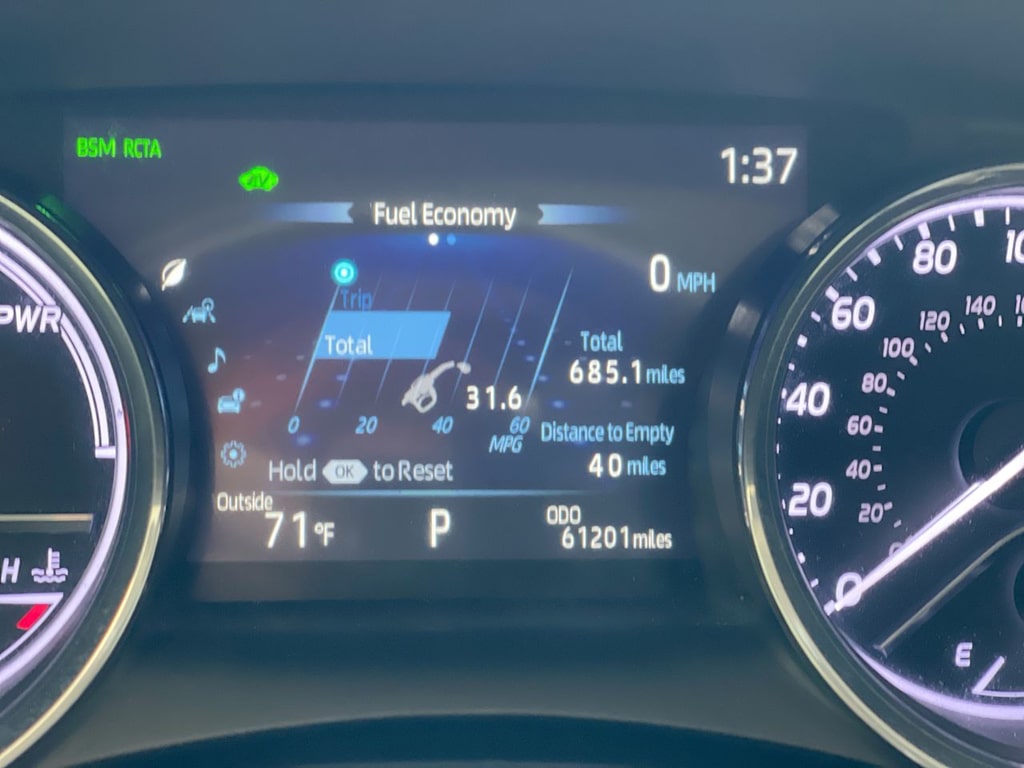 2020 Toyota Camry XLE 13