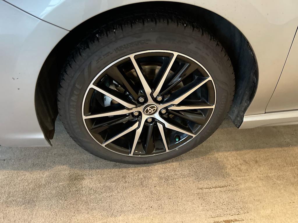 Thumbnail: 2022 Toyota Camry - 6