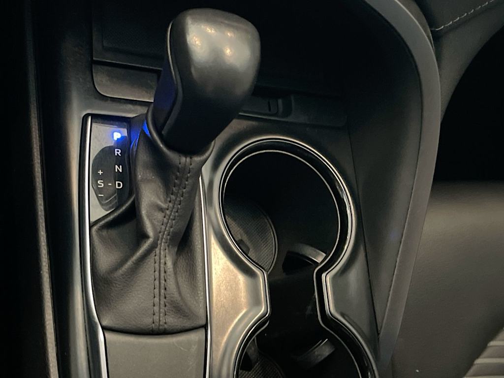 Thumbnail: 2020 Toyota Camry - 12