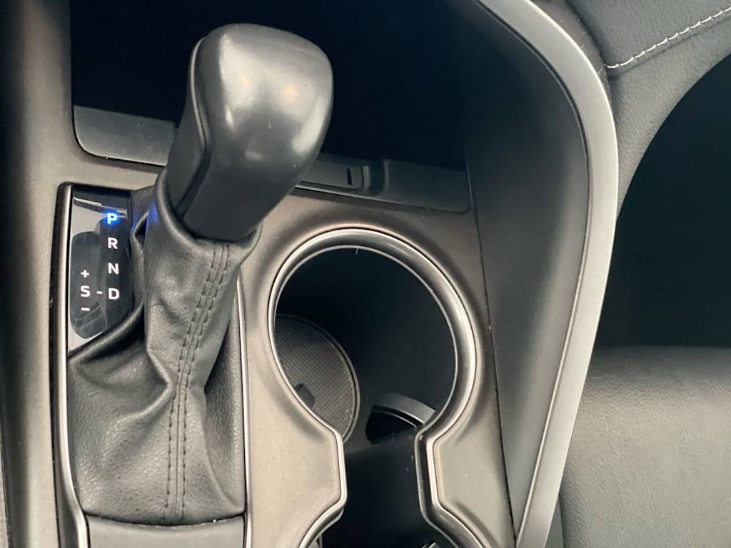 2021 Toyota Camry SE 12