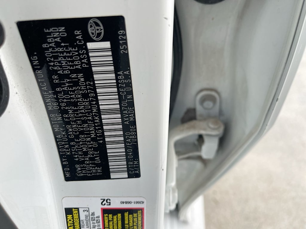 2021 Toyota Camry SE 16