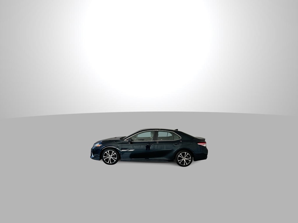 Thumbnail: 2020 Toyota Camry - 18