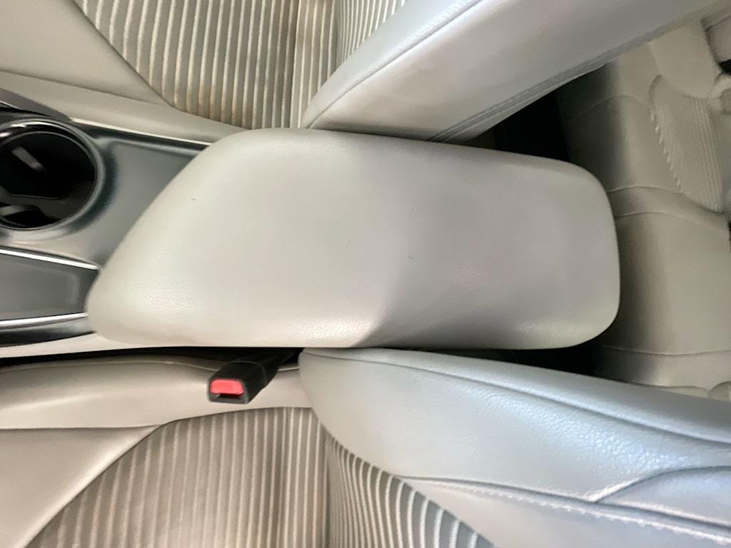Thumbnail: 2020 Toyota Camry - 27